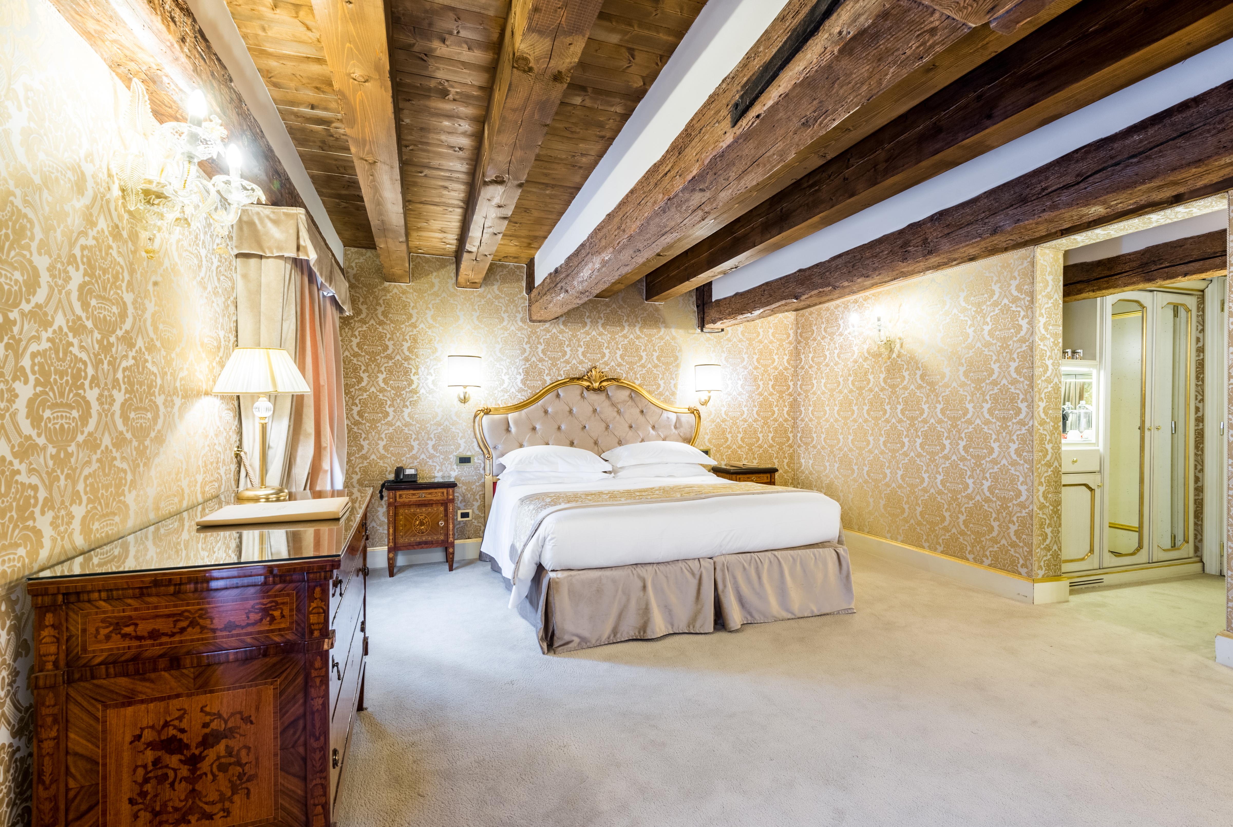Ai Cavalieri Di Venecia