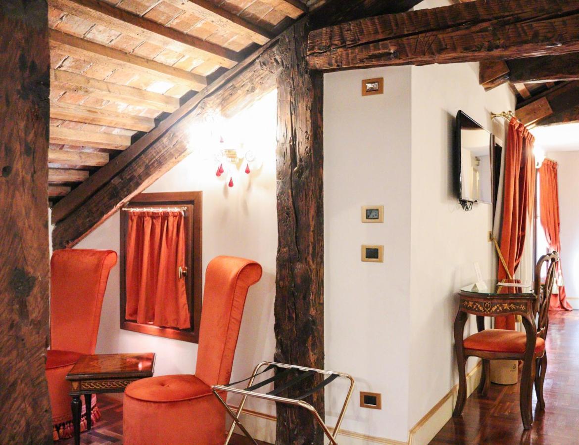Hotel Ai Cavalieri Di Venezia 4*